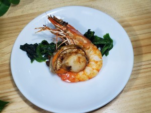 大エビと帆立のステーキ